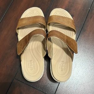 Croc sandal wedges